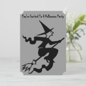 geile Hexe auf fliegendem Broomstick Spaß Party ei Einladung (Stehend Vorderseite)