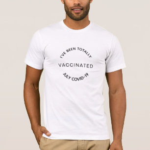 Geimpft gegen COVID-19 Modern Minimalistisch T-Shirt