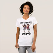 geimpft und zum Party bereit - Wein T-Shirt (Vorne ganz)