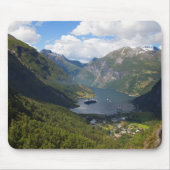 Geiranger Fjord Landschaft, Norwegen Mousepad (Vorne)
