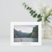 Geiranger Fjord mit weißer Postkarte mit norwegisc (Stehend Vorderseite)