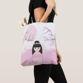 Geisha Kokeshi Doll on Typical Japanese Landscape Tasche