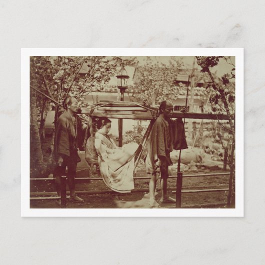 Geisha wird in einem Wurf (sepia-Foto) mitgeführt Postkarte (Vorderseite)