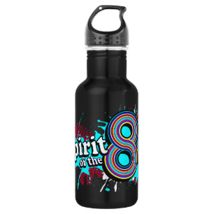 Geist des Achtzigerjahre Retro Schwarzen trinkt Trinkflasche