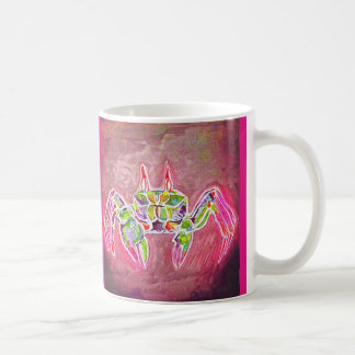 Geist-Krabbe im Rosa Kaffeetasse