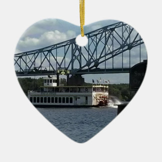 Geist von Dubuque Steamboat Keramik Ornament