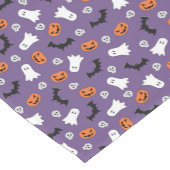Geister, Kürbis, Fledermäuse Lila Tischläufer (Ecke)