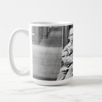 Geisterhaftes Vintage-Porträt von Geschwistern Kaffeetasse