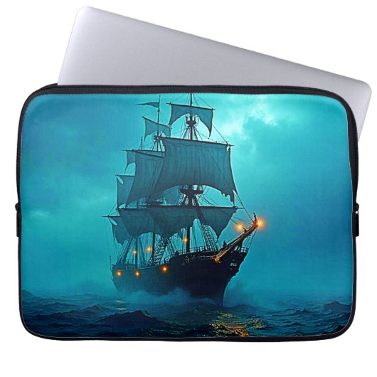 Geisterschiff im Sturmgewässer-Design Laptopschutzhülle (Vorderseite)