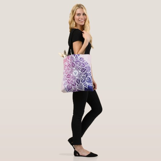 Geistiger Bio u. geometrischer MandalaWatercolor Tasche (Am Model)