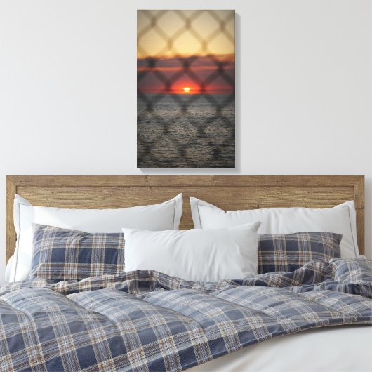 geketteter Sunset Leinwanddruck (Insitu (Schlafzimmer))