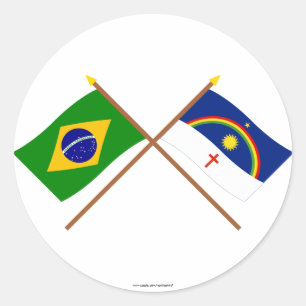 Gekreuzte Flaggen von Brasilien und von Pernambuco Runder Aufkleber