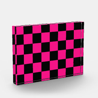 Gekreuzte Quadrate mit rosa, geometrischem Retro Fotoblock