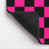 Gekreuzte Quadrate mit rosa, geometrischem Retro Mousepad (Ecke)