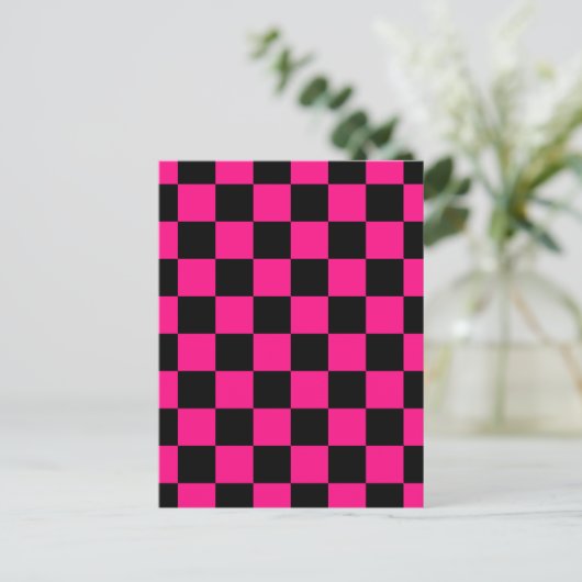 Gekreuzte Quadrate mit rosa, geometrischem Retro Postkarte (Stehend Vorderseite)