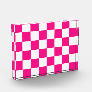 Gekreuzte Quadrate mit weißem, rosa Retro Fotoblock