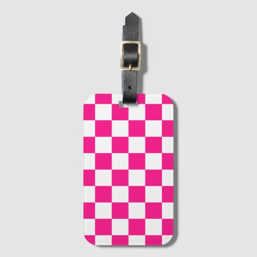 Gekreuzte Quadrate mit weißem, rosa Retro Gepäckanhänger (Vorderseite Vertikal)