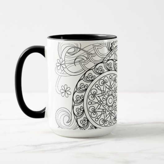 Gekritzel-Blumen und Mandalas Tasse (Links)