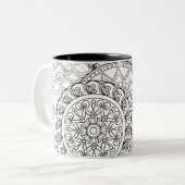 Gekritzel-Blumen und Mandalas Zweifarbige Tasse (Vorderseite Links)
