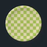 Geländerter Apple Grün und Beige Pappteller<br><div class="desc">Abstrakte Digitalkunst von apfelgrünen und beigen Quadraten in karierten Formationen.</div>