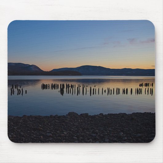 Geländetes Landschaftsbild Mousepad (Vorne)