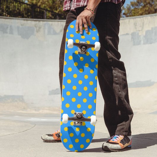 Gelb auf Blau Punkte Muster Design Skateboard