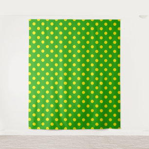 Gelb auf grünem Polka-Punkte-Musterdesign  Wandteppich