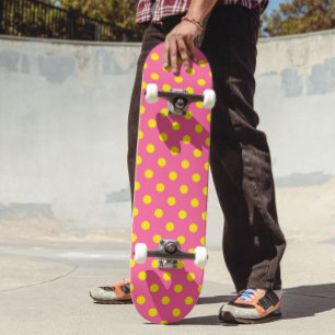 Gelb auf rosa Polka Dots Design Skateboard
