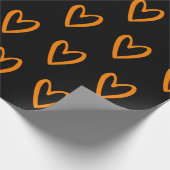 Gelb auf schwarzen, handgezogenen Herzen Geschenkpapier (Ecke)