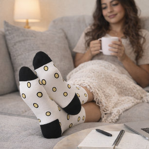 Gelb gepunktetes Muster mit schwarzer Kontur Socken