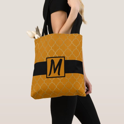 Gelb-Gold-Quatrefolie Mit Monogramm Tasche (Von Nahem)