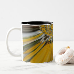 Gelb-goldene Blumenmuster-Design-Kunst Zweifarbige Tasse