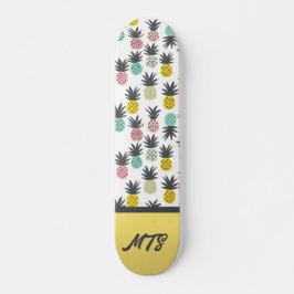 Gelb-goldenes Vintage-Ananas-Muster-Monogramm Skateboard