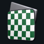 Gelb grün und weiß laptopschutzhülle<br><div class="desc">Cooles, schlichtes grün-weiß kariertes Muster besteht aus Reihen abwechselnd weißer und grüner Quadrate. Fühlen Sie sich frei, um das Produkt zu Ihrem eigenen machen. Digitales 9000 x 6000 Pixel Bild. Copyright ©2013 Claire E. Skinner, Alle Rechte vorbehalten. Um dieses Design auf anderen Artikeln zu sehen, klicken Sie auf den Link...</div>