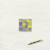 Gelb Lila Karo-Patchwork-Muster Post-it Klebezettel (Auf Schreibtisch)