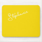 Gelb minimalistischer personalisierter Skriptname  Mousepad (Vorne)
