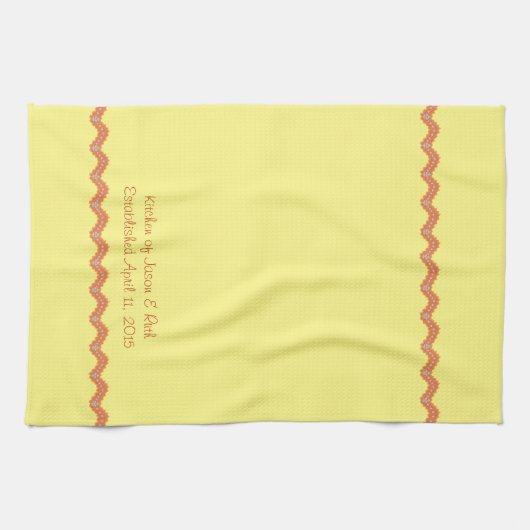 Gelb-orangees RicRac Monogramm-Tee-Geschirrtuch Handtuch (Horizontal)