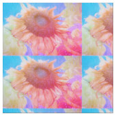 Gelb-rosa Blumenmuster Stoff (Nahaufnahme)