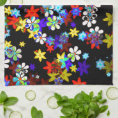 Gelb, Rot, Blau, Creme, violette Blume auf schwarz Geschirrtuch (Gefaltet)