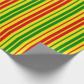 Gelb Rot Grün Streifen Muster Geschenkpapier (Ecke)
