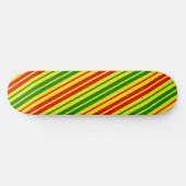 Gelb Rot Grün Streifen Muster Skateboard (Horizontal)