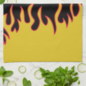 Gelb, Rot und Schwarze Flammen Personalisiert Geschirrtuch (Gefaltet)