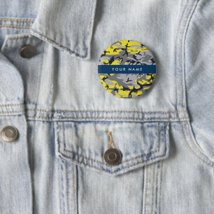 Gelb und Grau Camouflage Ihr Name personalisieren Button
