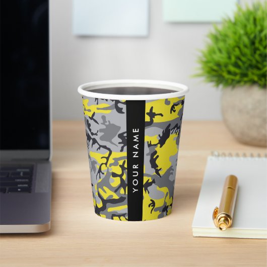 Gelb und Grau Camouflage Ihr Name personalisieren Pappbecher (InSitu)