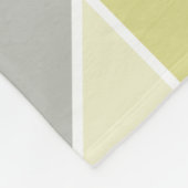 Gelb und Grau Modernes Abstraktes Dreieck-Muster Fleecedecke (Ecke)