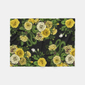 Gelb und grün versteckt in den Rose Fleecedecke (Vorderseite (Horizontal))