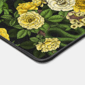 Gelb und grün versteckt in den Rose Schreibtischunterlage (Ecke)