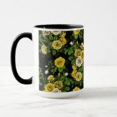 Gelb und grün versteckt in den Rose Tasse (Links)