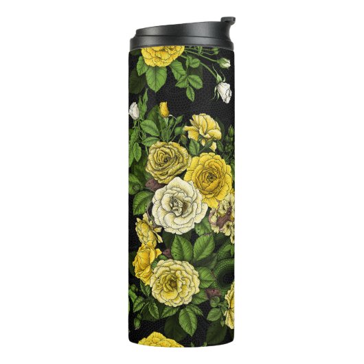 Gelb und grün versteckt in den Rose Thermosbecher (Nach links gedreht)