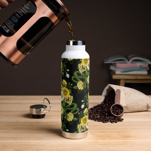 Gelb und grün versteckt in den Rose Trinkflasche (Kaffee)